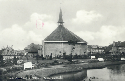 5107 Gezicht op de Willem de Zwijgerkerk (Willem de Zwijgerplantsoen 19) te Maartensdijk.N.B.: Het Willem de ...